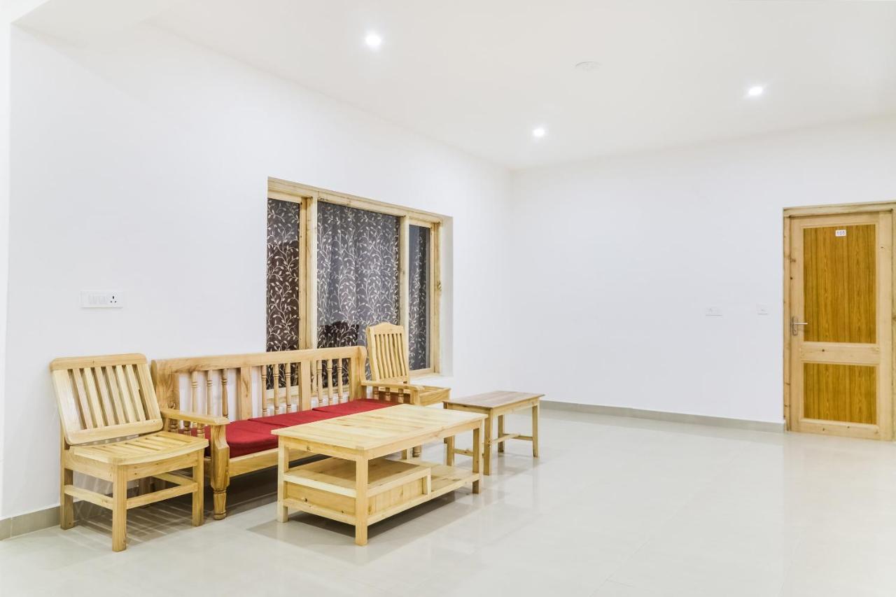 Oyo 72466 Hotel Yuvraj Shivpuri  Luaran gambar