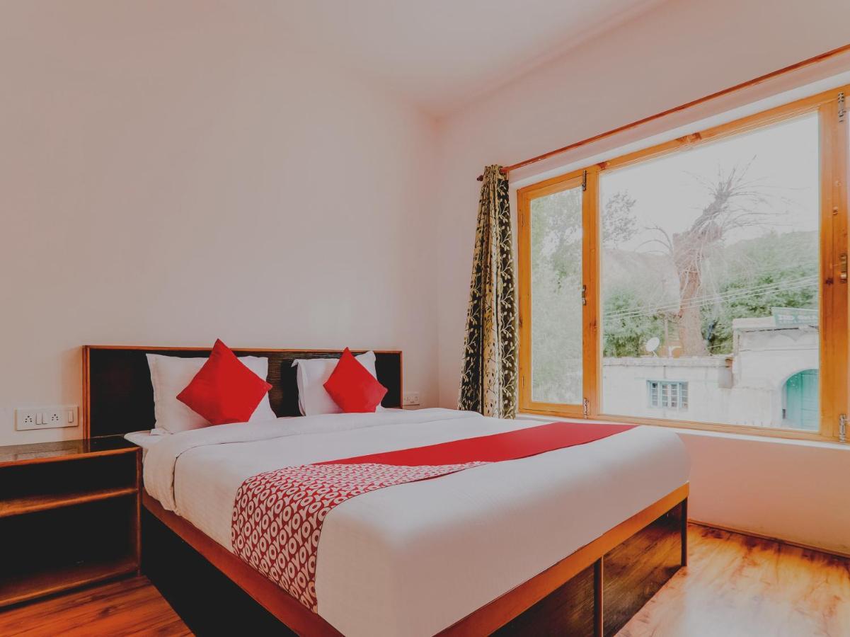 Oyo 72466 Hotel Yuvraj Shivpuri  Luaran gambar