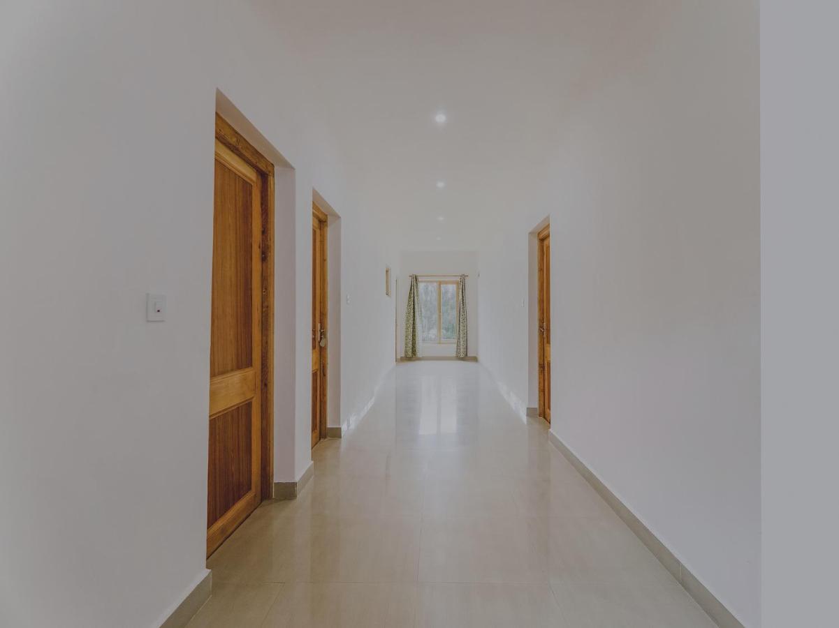 Oyo 72466 Hotel Yuvraj Shivpuri  Luaran gambar
